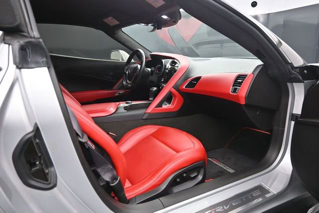 Used 2016 Chevrolet Corvette Z06 w/ 3LZ Preferred Equipment Group RWD image 14