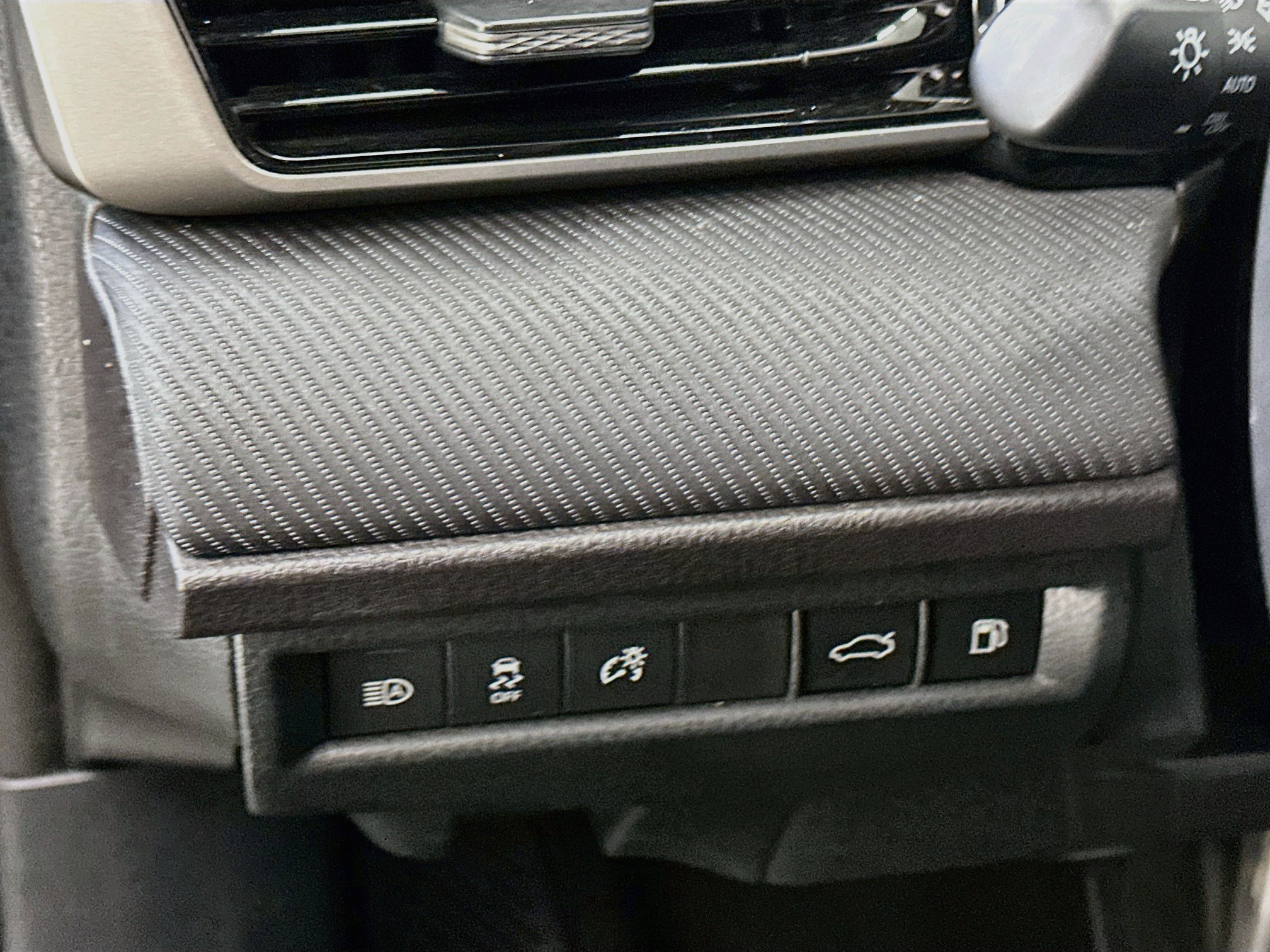 Used 2025 Toyota Camry SE FWD image 17