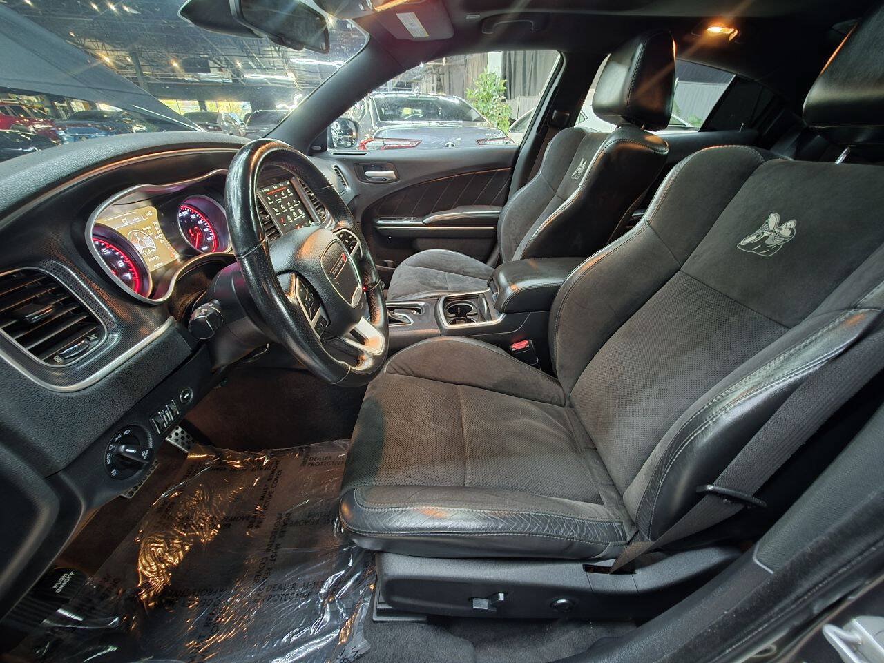 Used 2018 Dodge Charger R/T Scat Pack w/ Dynamics Package RWD image 19