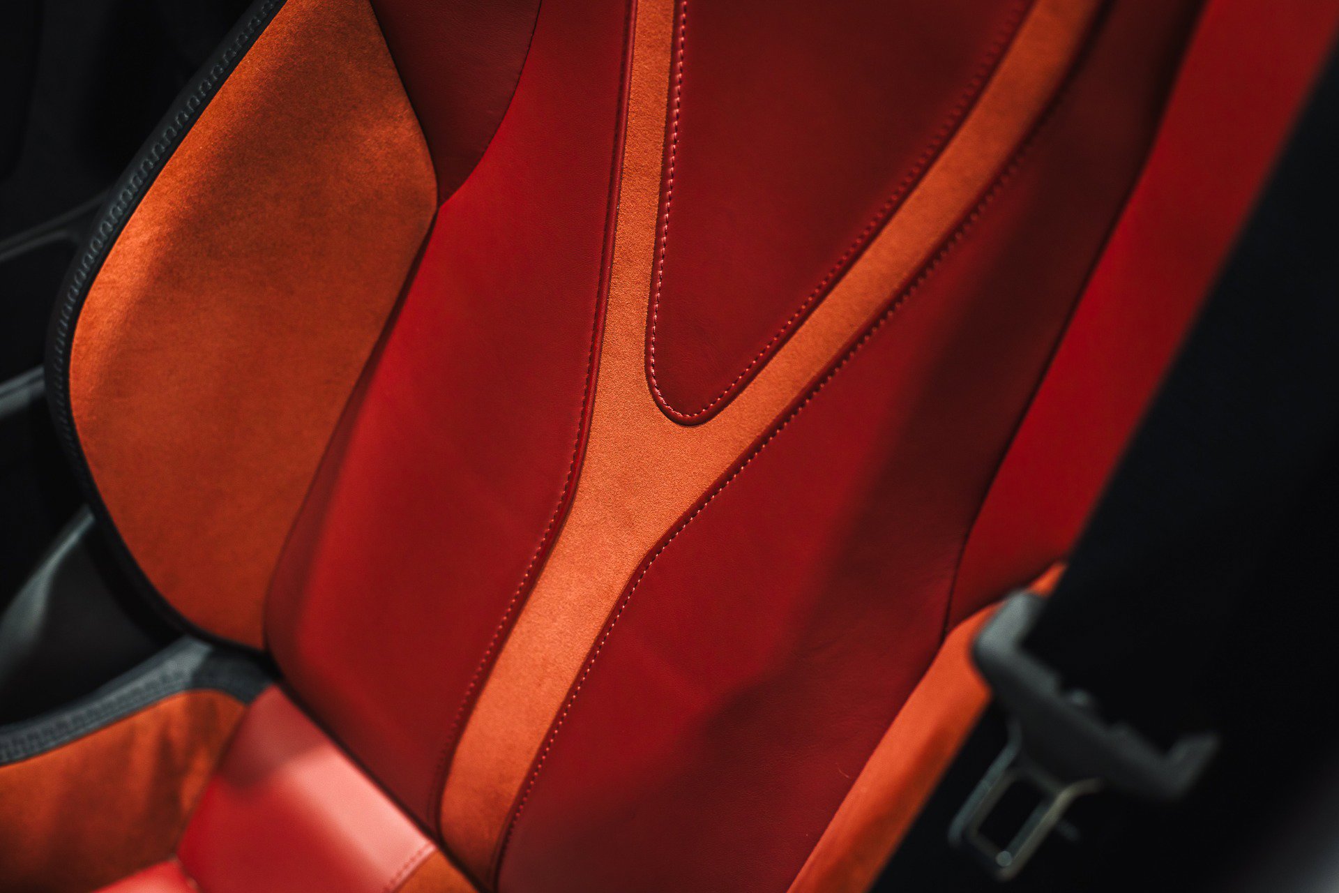 Used 2024 McLaren 750S Spider RWD image 13