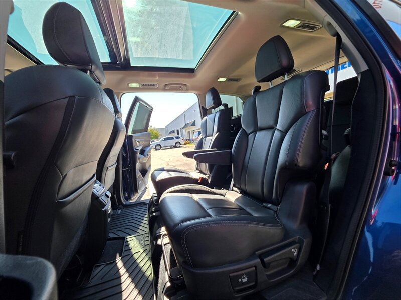 Used 2022 Subaru Ascent Limited w/ Technology Package AWD/4WD image 15