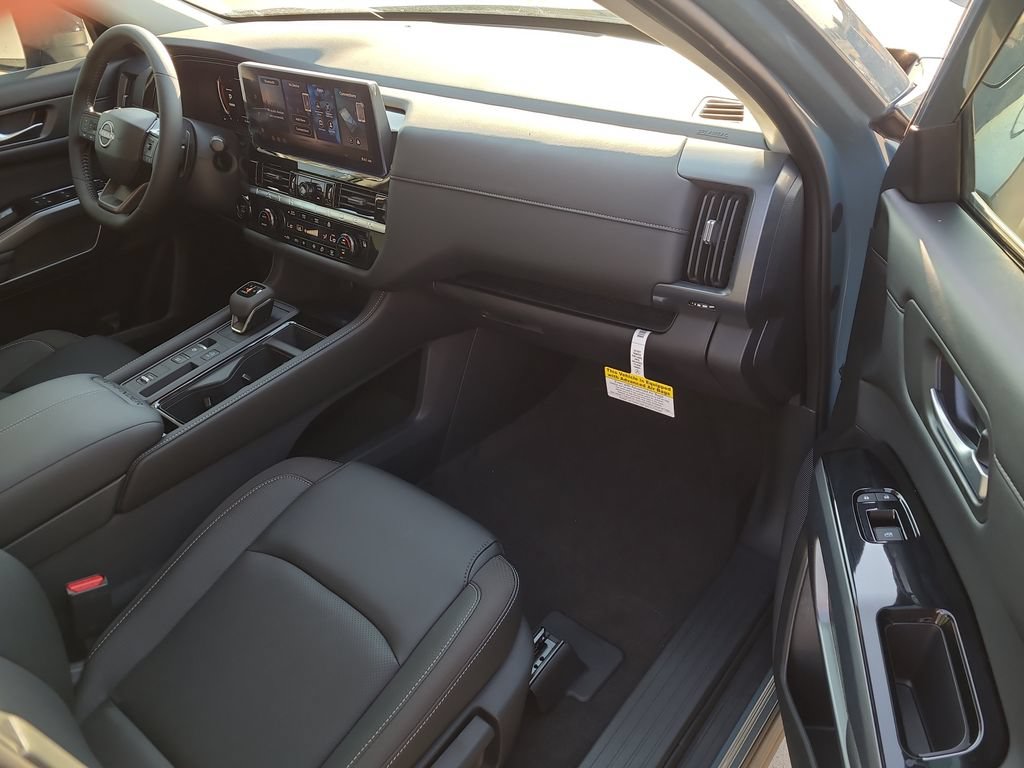 New 2026 Nissan Pathfinder SL FWD image 6