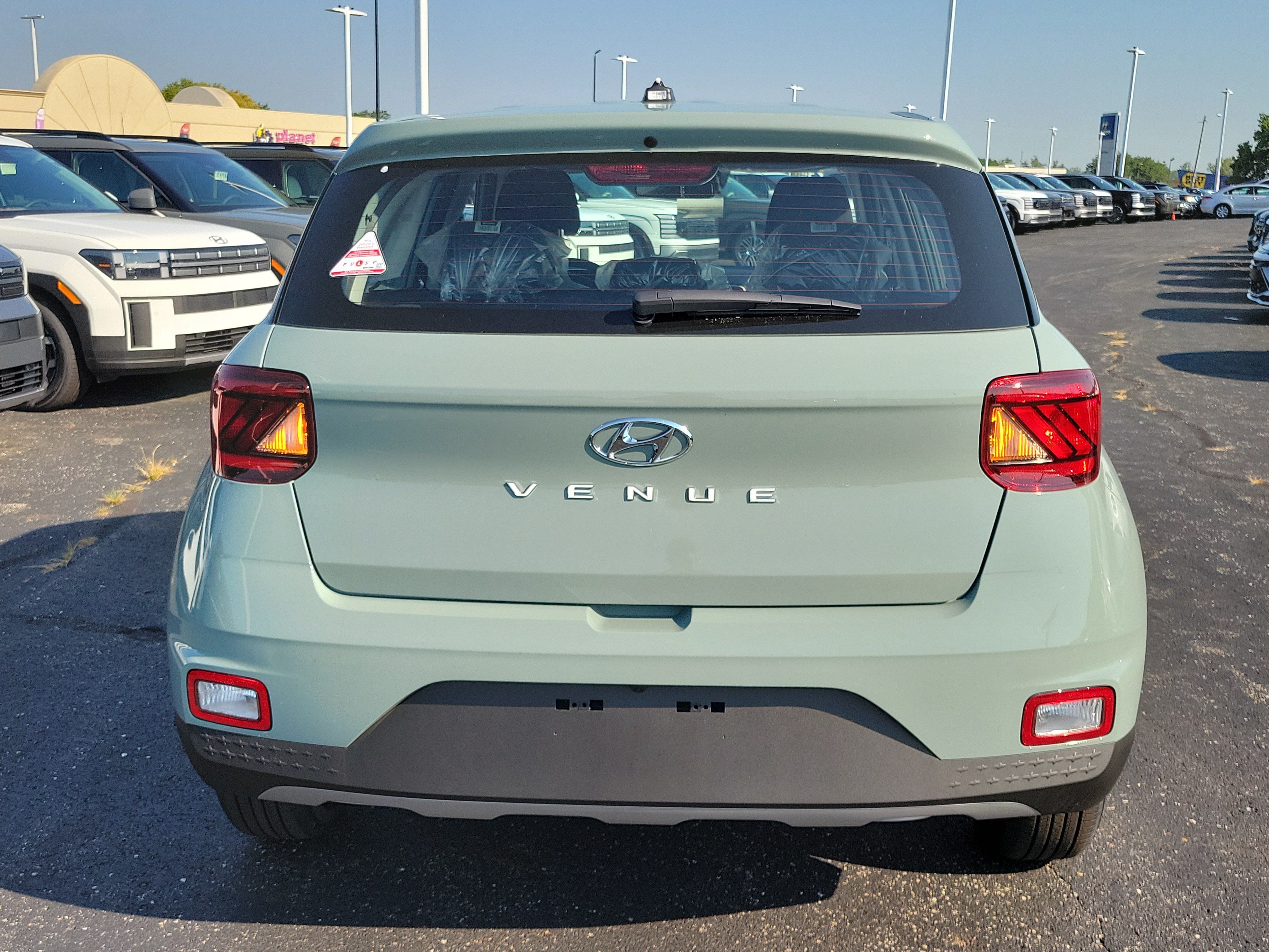 New 2026 Hyundai Venue SE FWD image 4