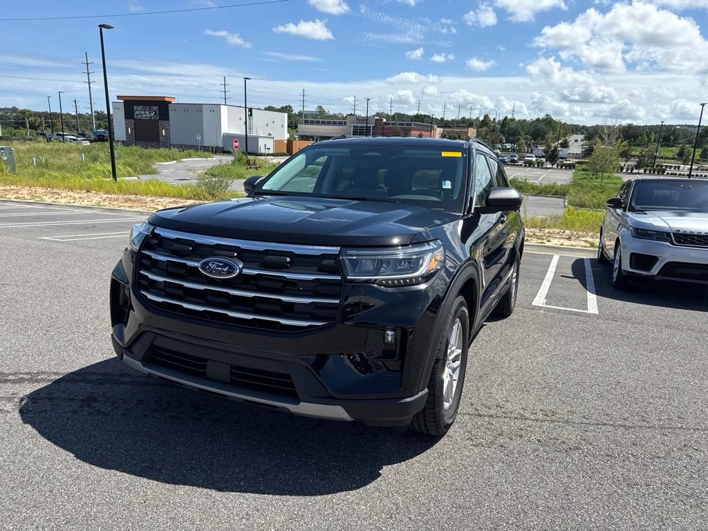 Used 2026 Ford Explorer Active w/ Active Comfort Package RWD image 5