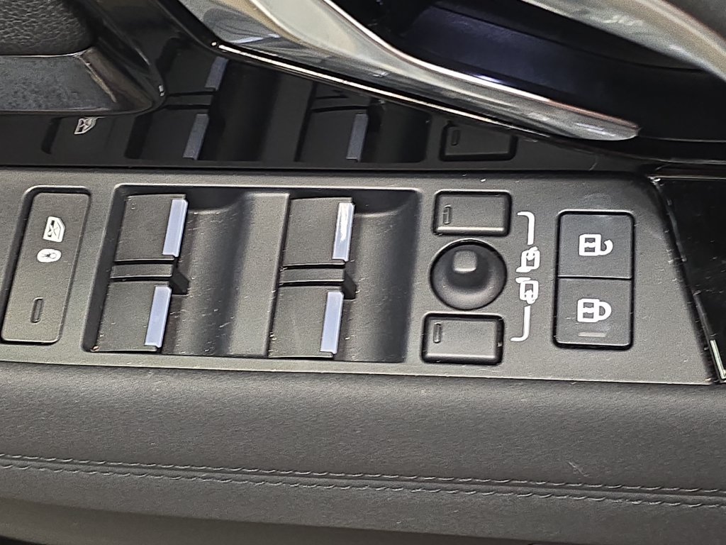 Certified 2023 Land Rover Range Rover Evoque SE AWD/4WD image 30