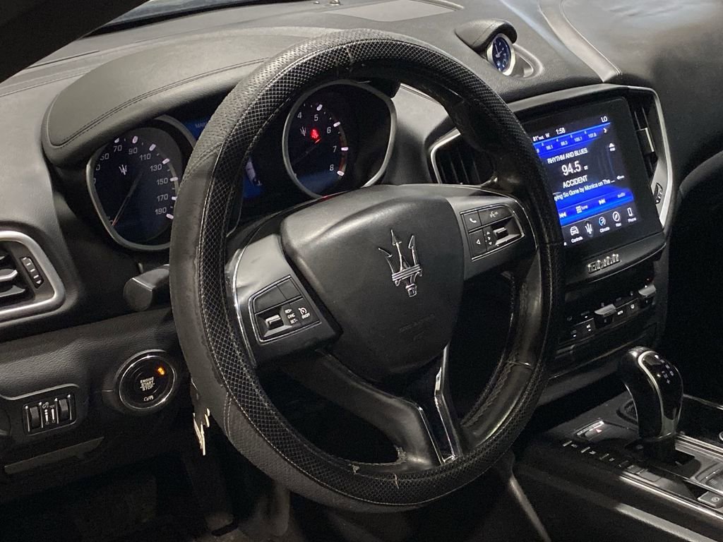 Used 2017 Maserati Ghibli S image 3