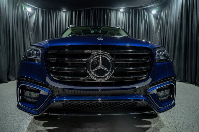 New 2026 Mercedes-Benz GLS 450 4MATIC image 2