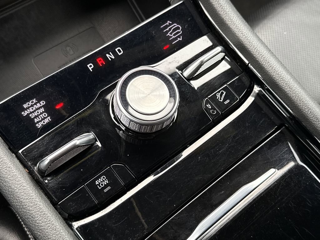 Used 2022 Jeep Grand Cherokee Overland w/ Luxury Tech Group IV image 29