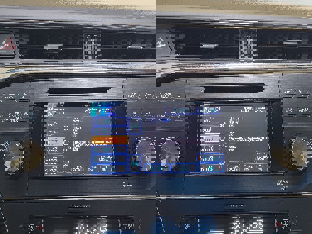 Used 2014 Toyota Avalon XLE Touring image 23