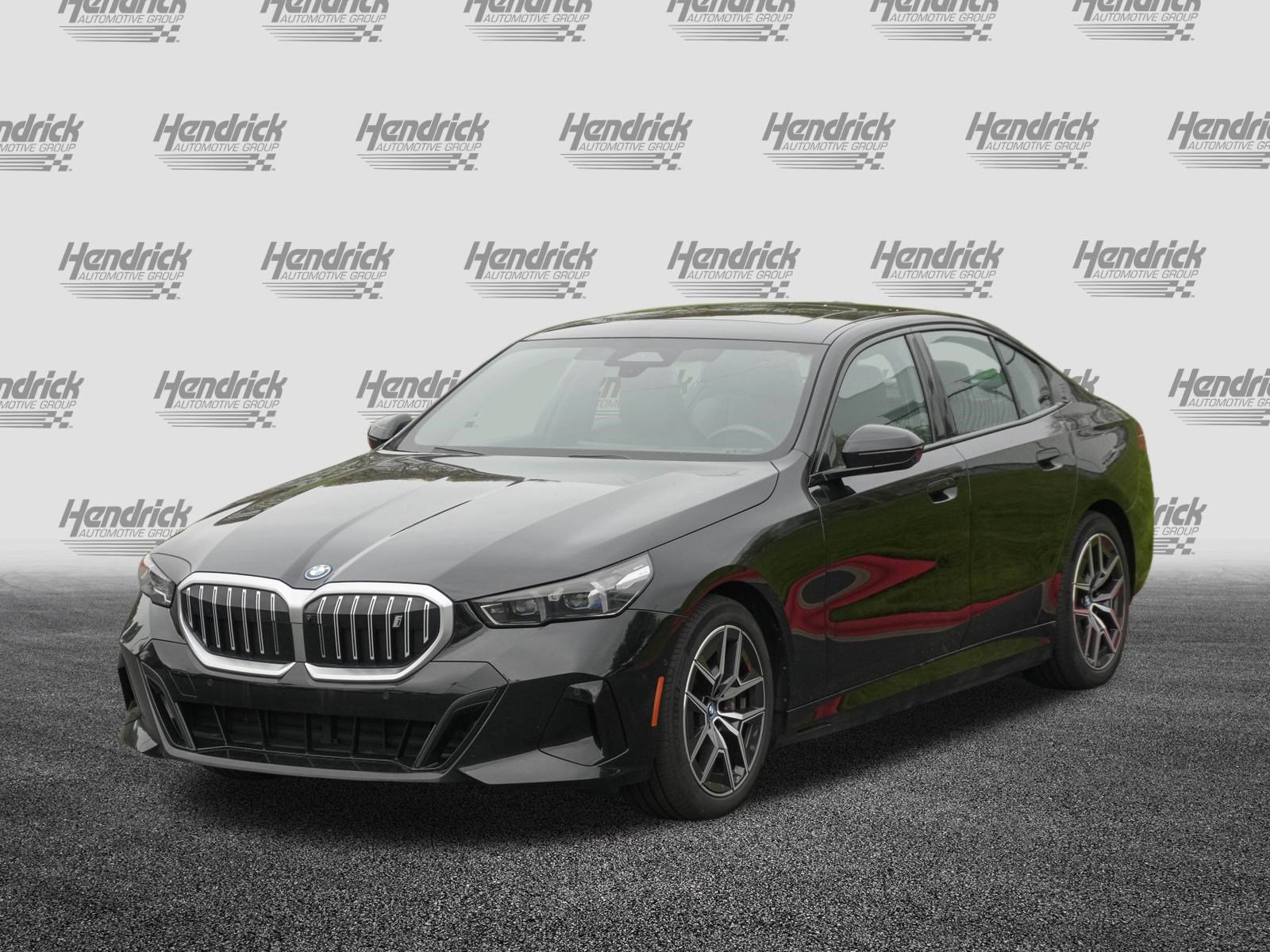 Certified 2024 BMW i5 eDrive40i w/ M Sport Package RWD image 5