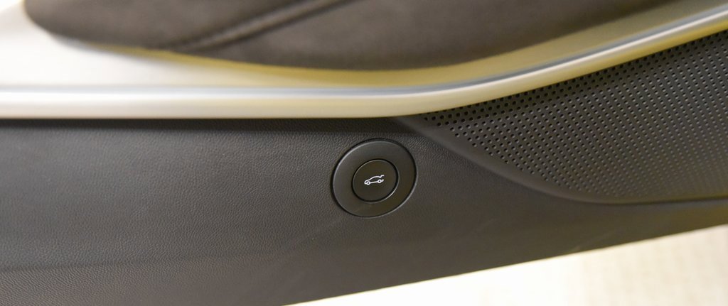 Used 2017 Chevrolet Camaro SS image 17