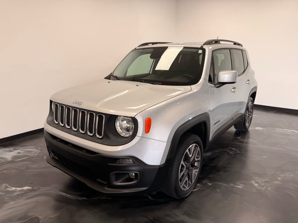 Used 2015 Jeep Renegade Latitude w/ Popular Equipment Group AWD/4WD image 3