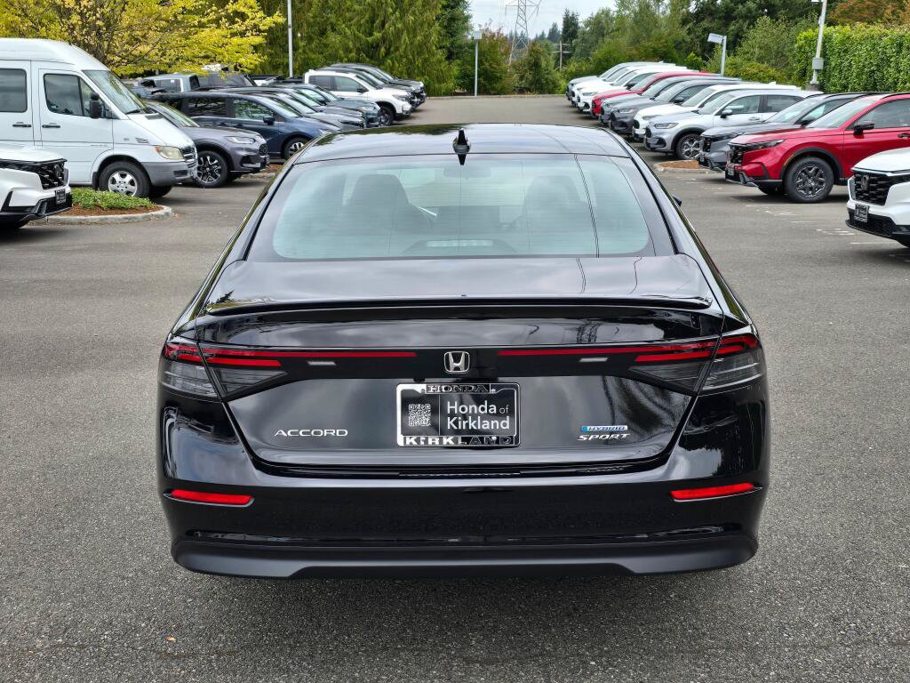 Used 2024 Honda Accord Sport image 6