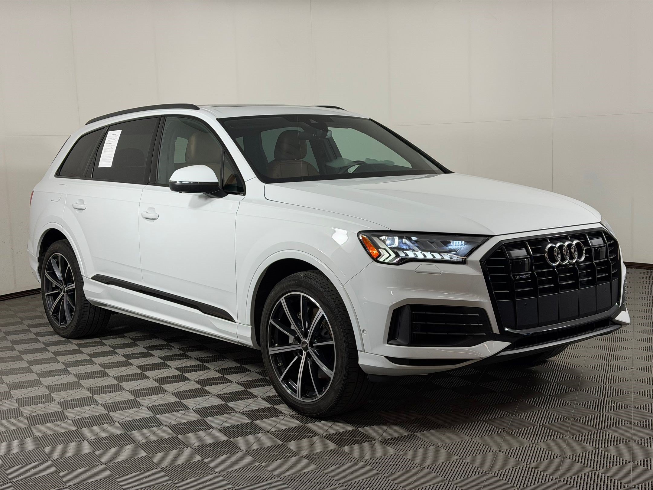 Used 2023 Audi Q7 3.0T Premium Plus AWD/4WD image 7