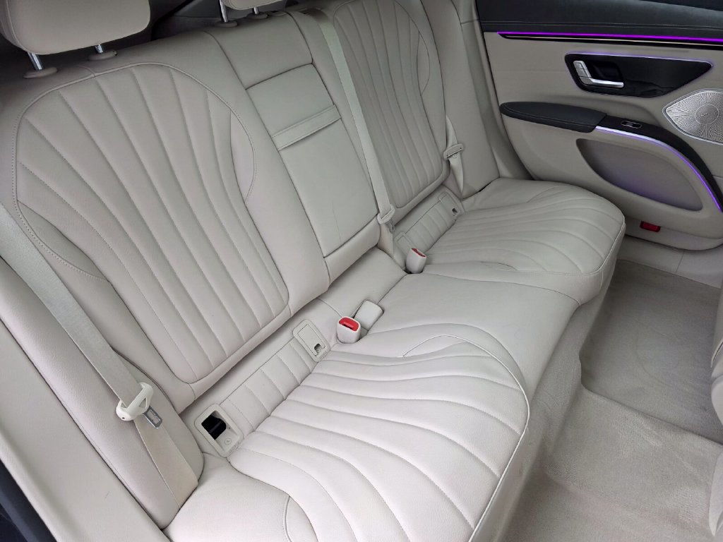 Used 2023 Mercedes-Benz EQS 580 4MATIC Sedan image 27