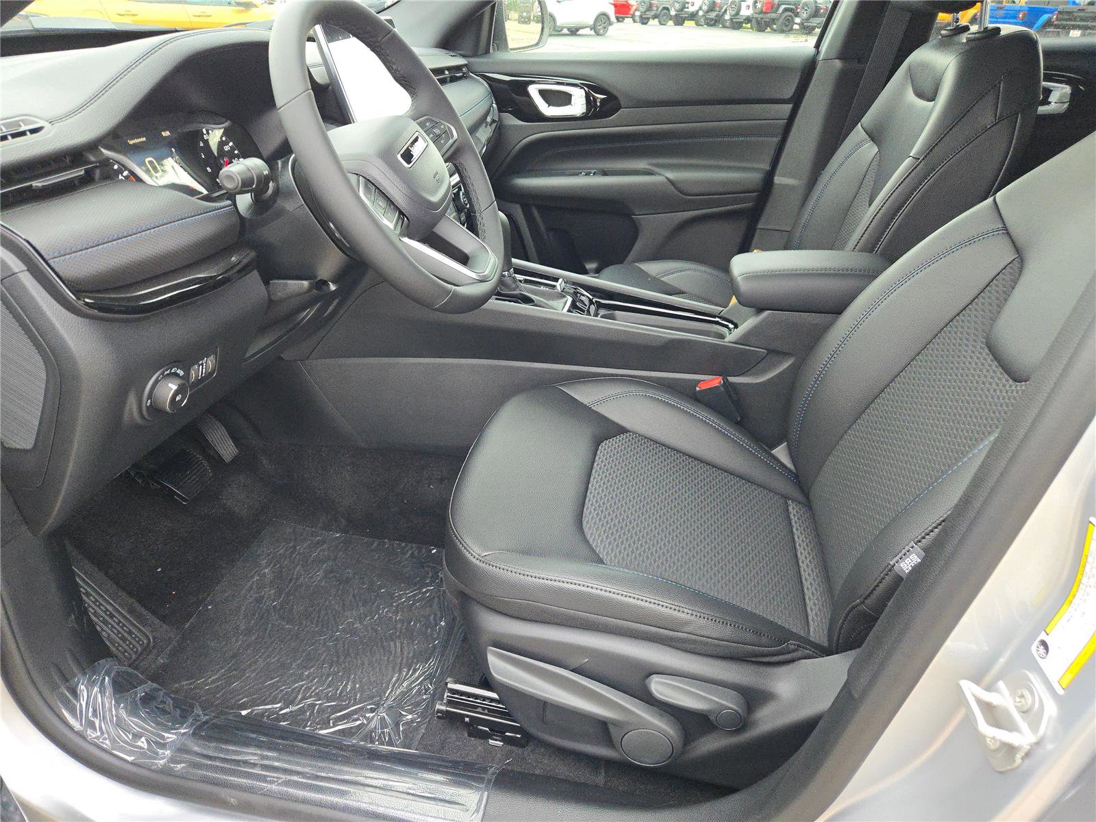 New 2026 Jeep Compass Latitude image 25