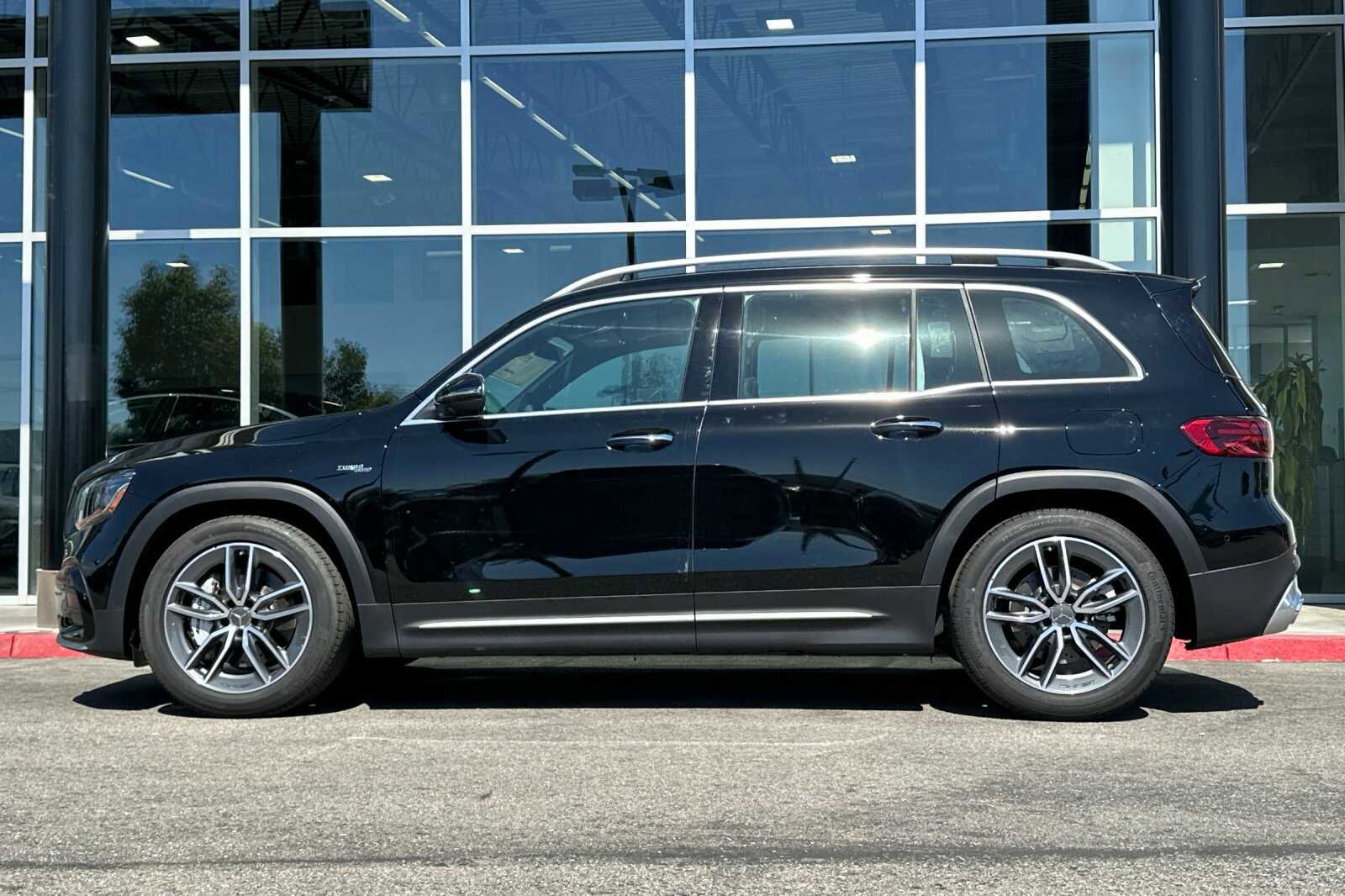 New 2025 Mercedes-Benz GLB 35 AMG 4MATIC image 22