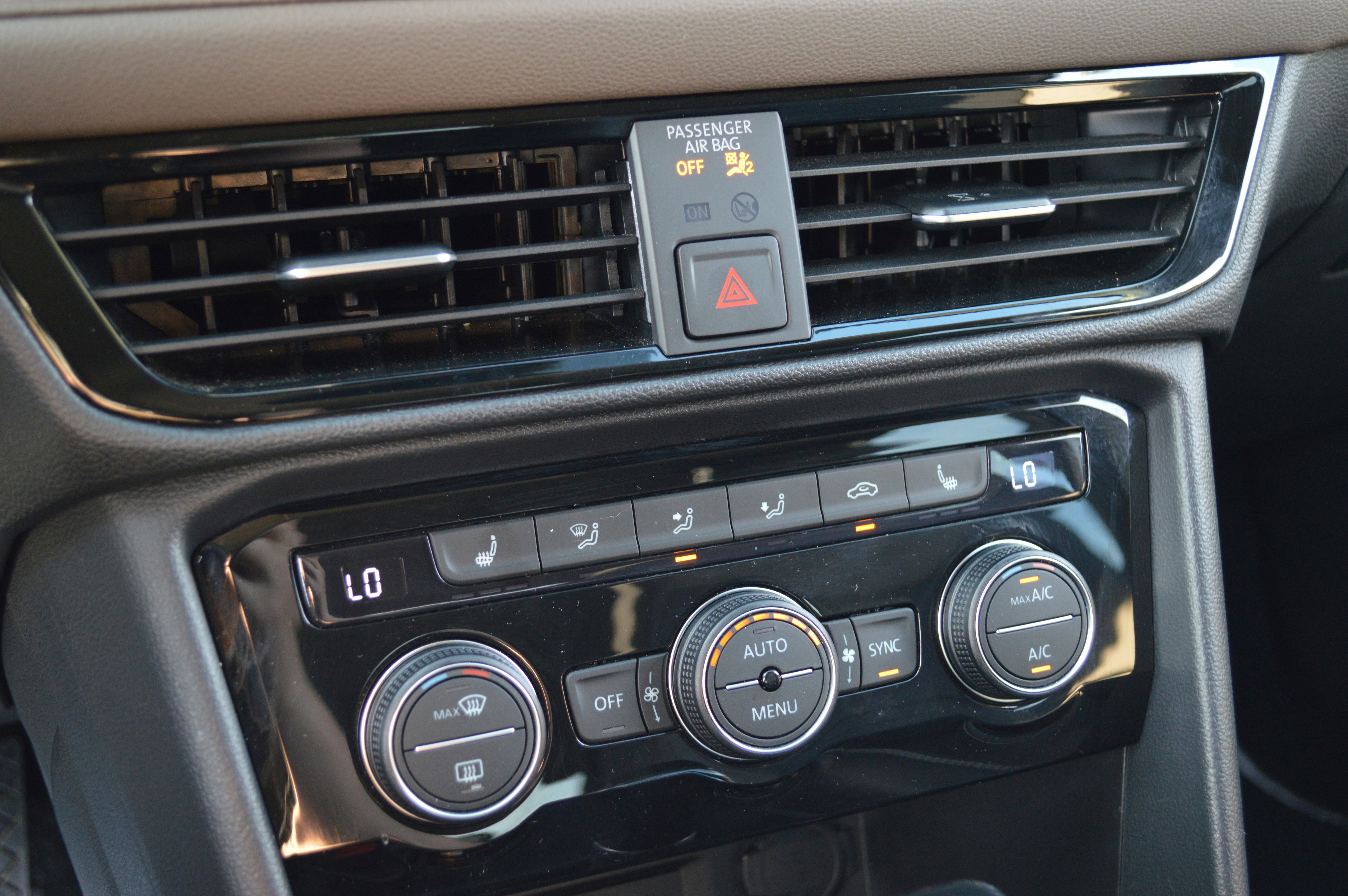 Used 2022 Volkswagen Taos SEL image 57