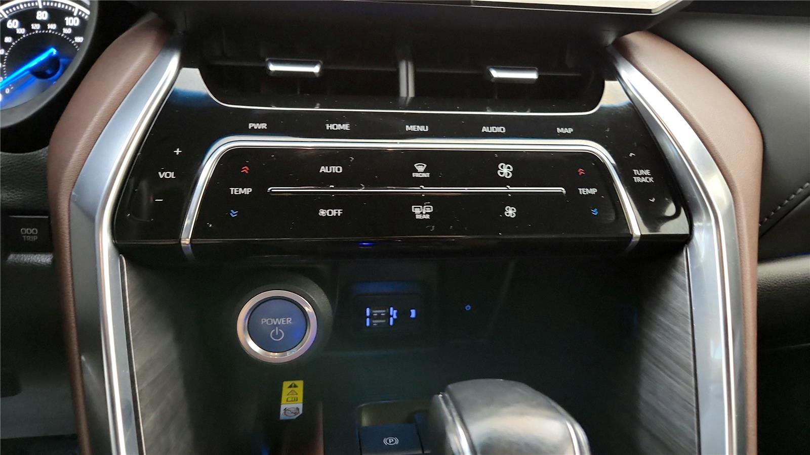 Used 2021 Toyota Venza Limited image 30