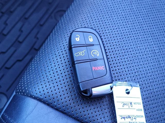 Used 2018 Jeep Grand Cherokee Summit AWD/4WD image 21