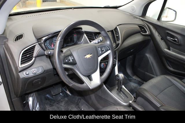 Used 2019 Chevrolet Trax LT w/ LT Convenience Package image 24
