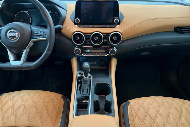 Used 2025 Nissan Sentra SV w/ SV Premium Package image 13