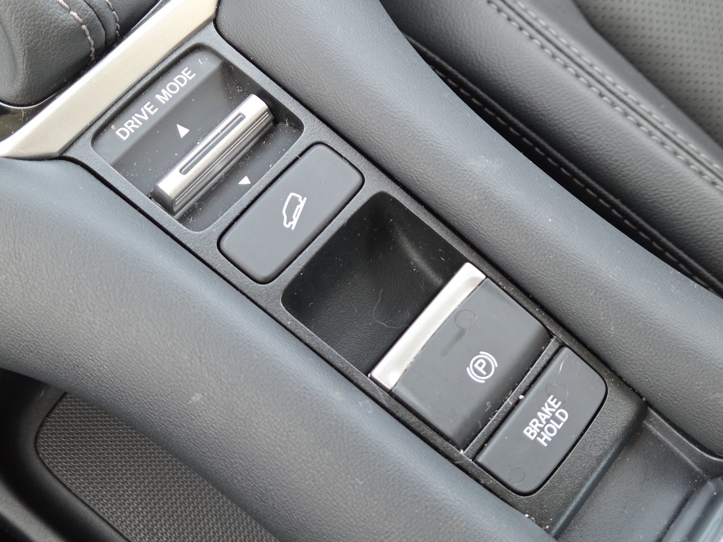 Used 2026 Honda HR-V EX-L image 10