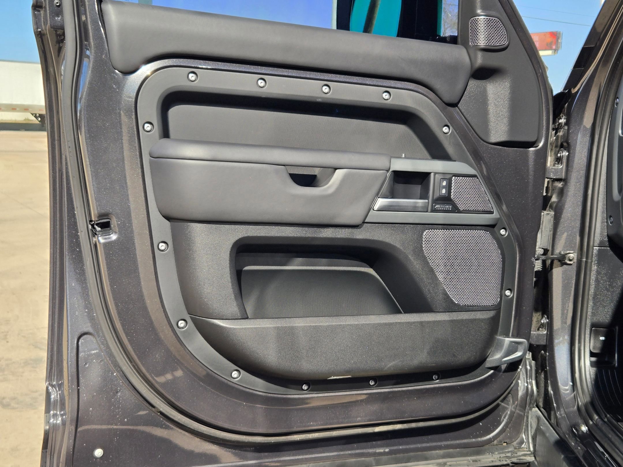 Used 2024 Land Rover Defender 110 X image 11