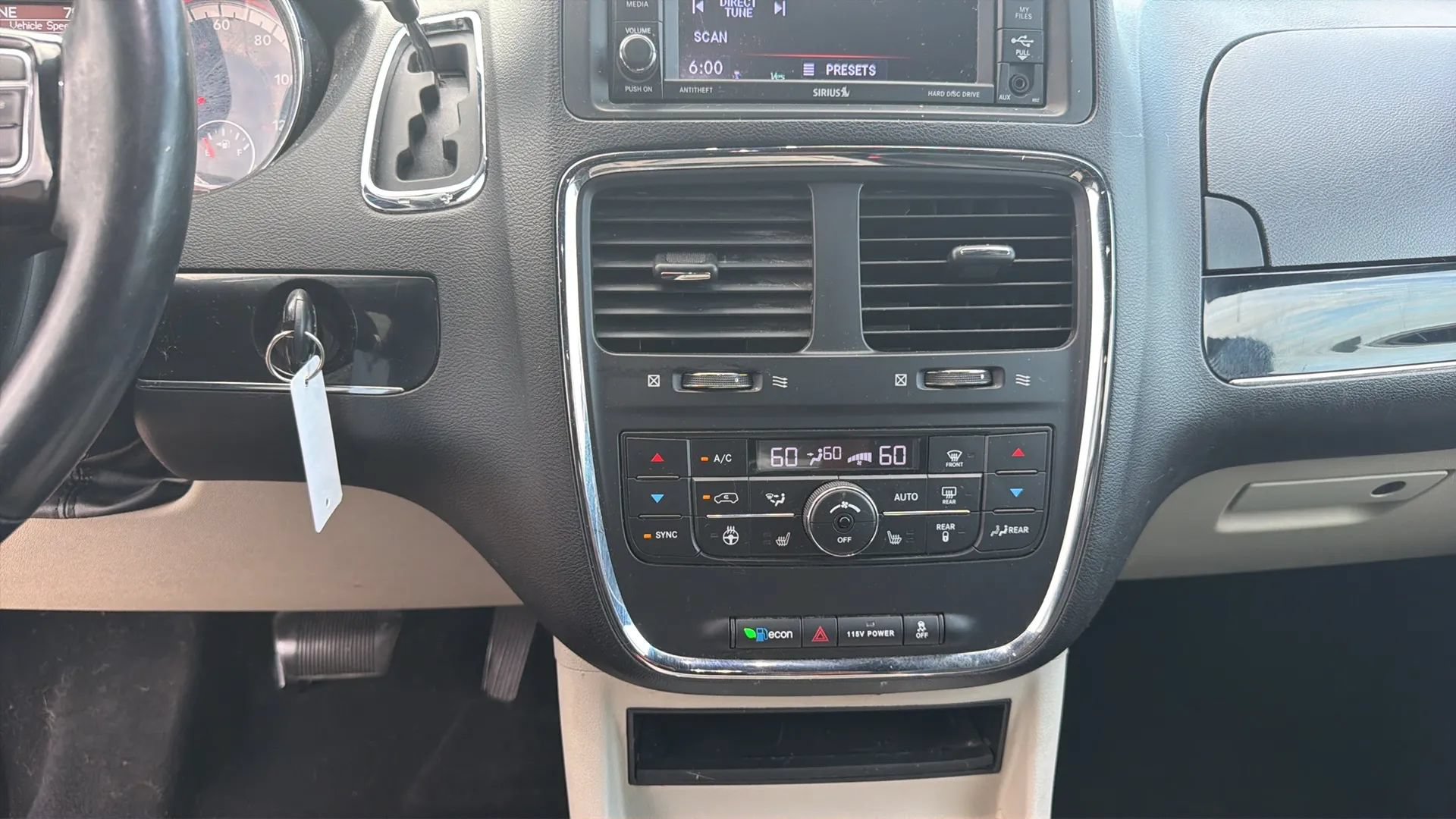 Used 2019 Dodge Grand Caravan SXT w/ Driver Convenience Group FWD image 93