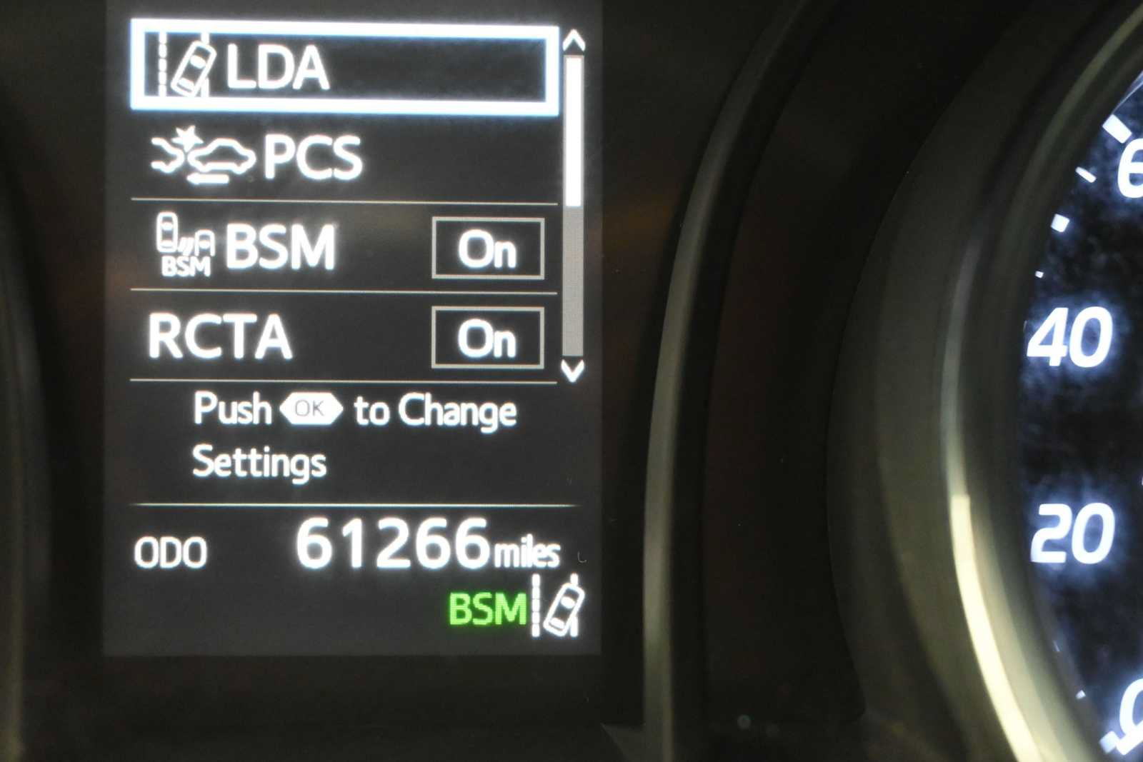 Certified 2019 Toyota Camry SE w/ Convenience Package FWD image 16