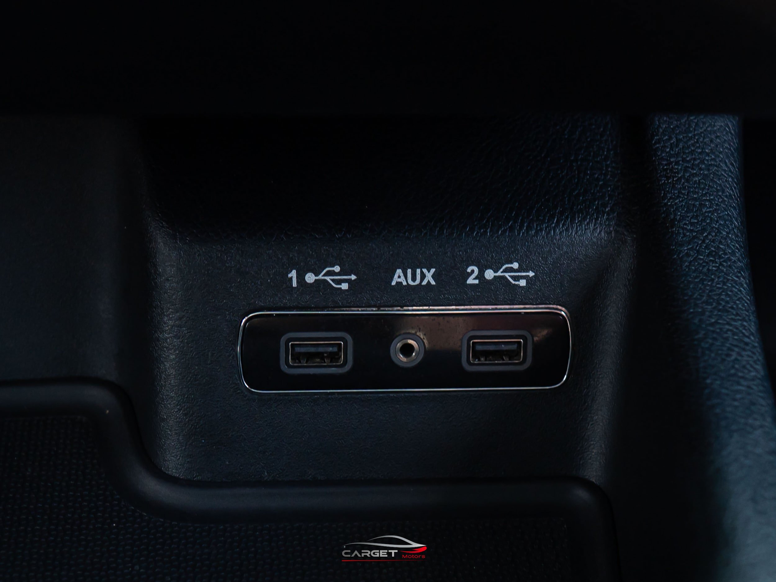 Used 2018 Dodge Durango SRT w/ Technology Group AWD/4WD image 36