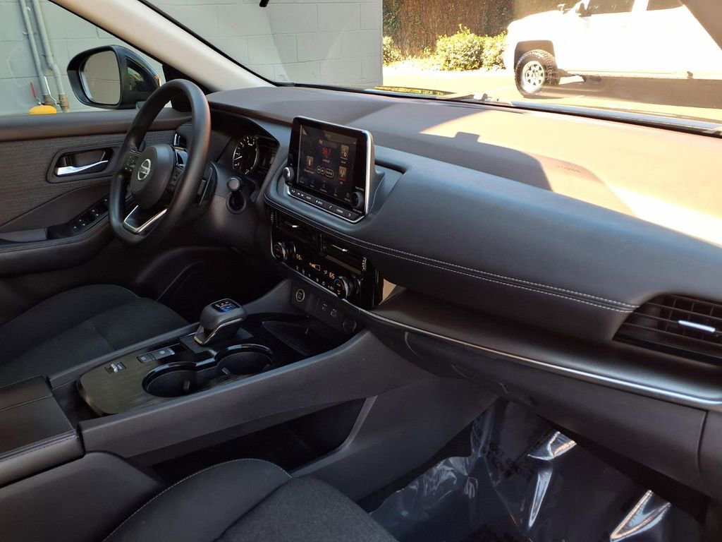 Used 2021 Nissan Rogue SV image 23