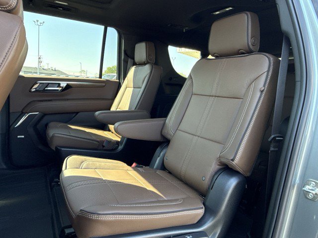 New 2026 Chevrolet Suburban High Country w/ Sun And Tow Package image 25