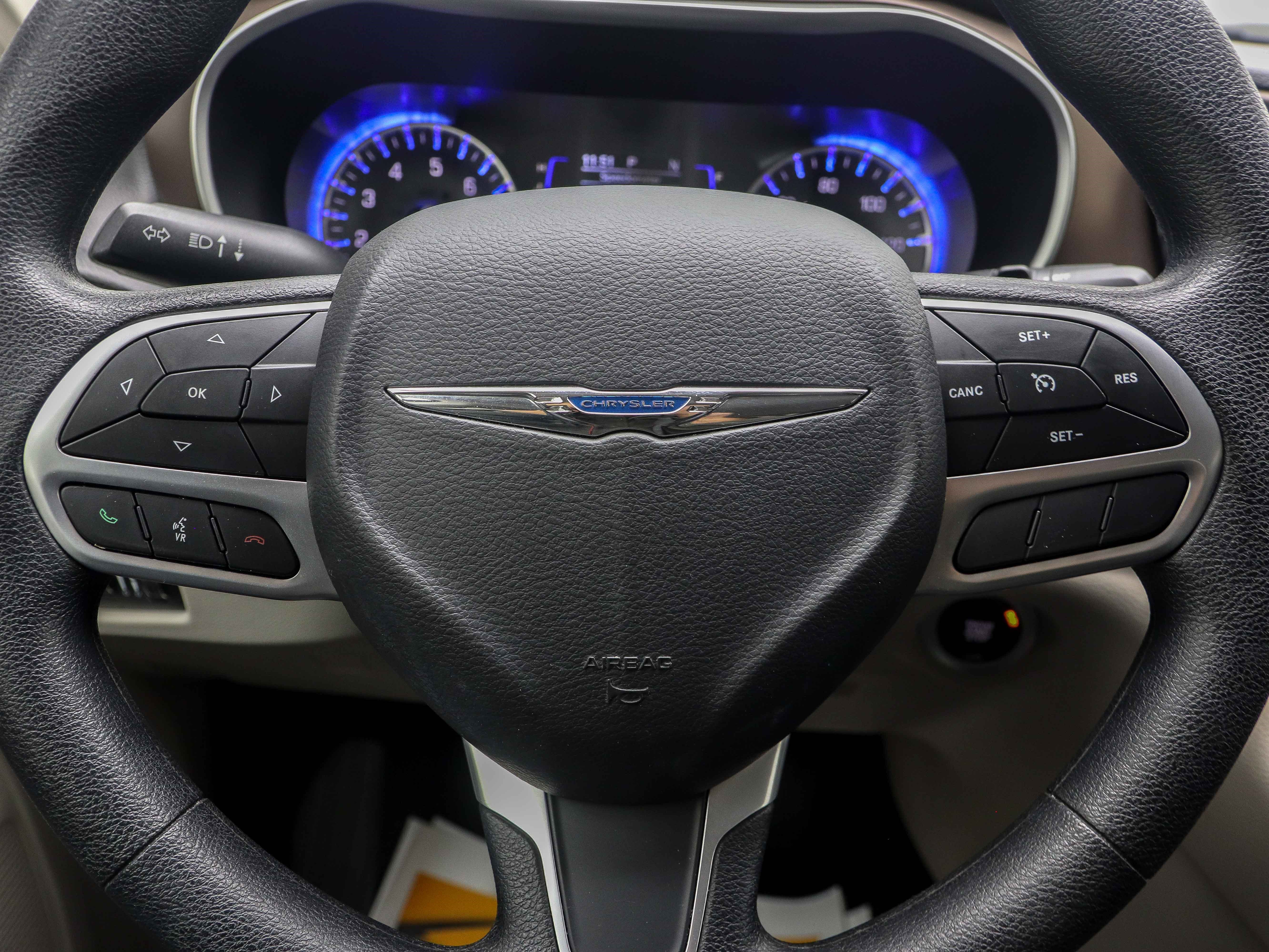 Used 2020 Chrysler Voyager LX image 25