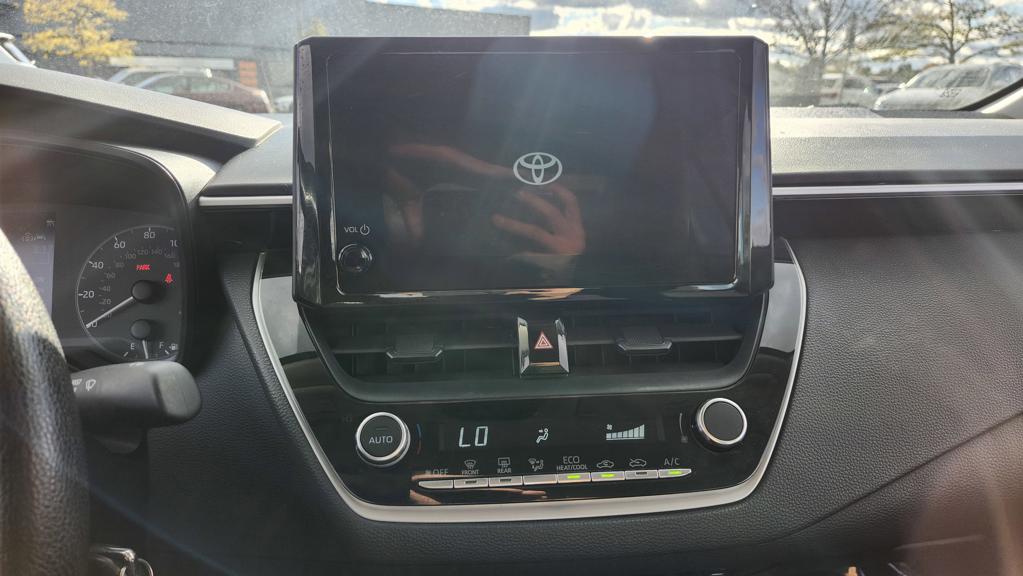 Used 2023 Toyota Corolla LE image 21