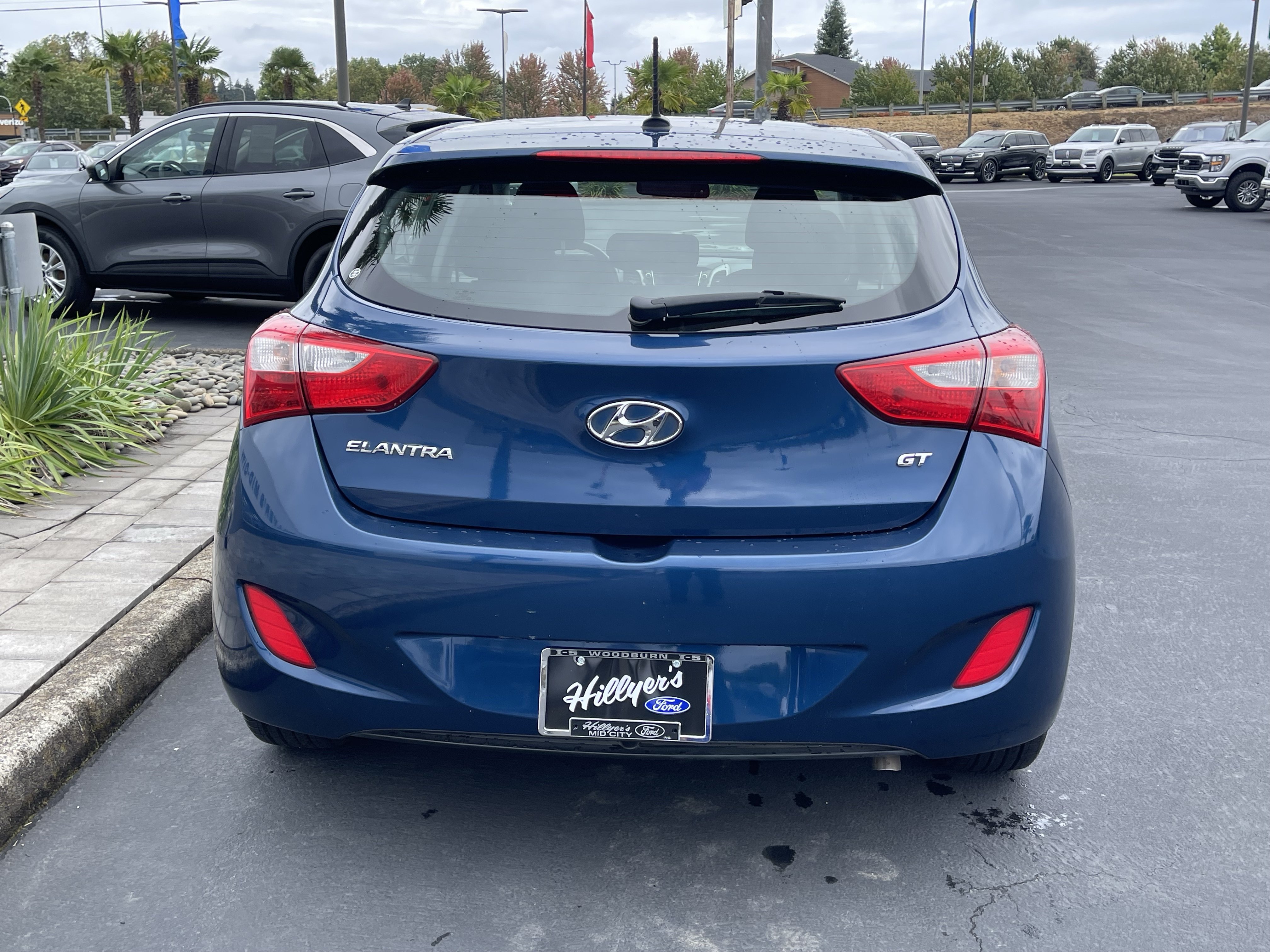 Used 2016 Hyundai Elantra GT FWD image 4