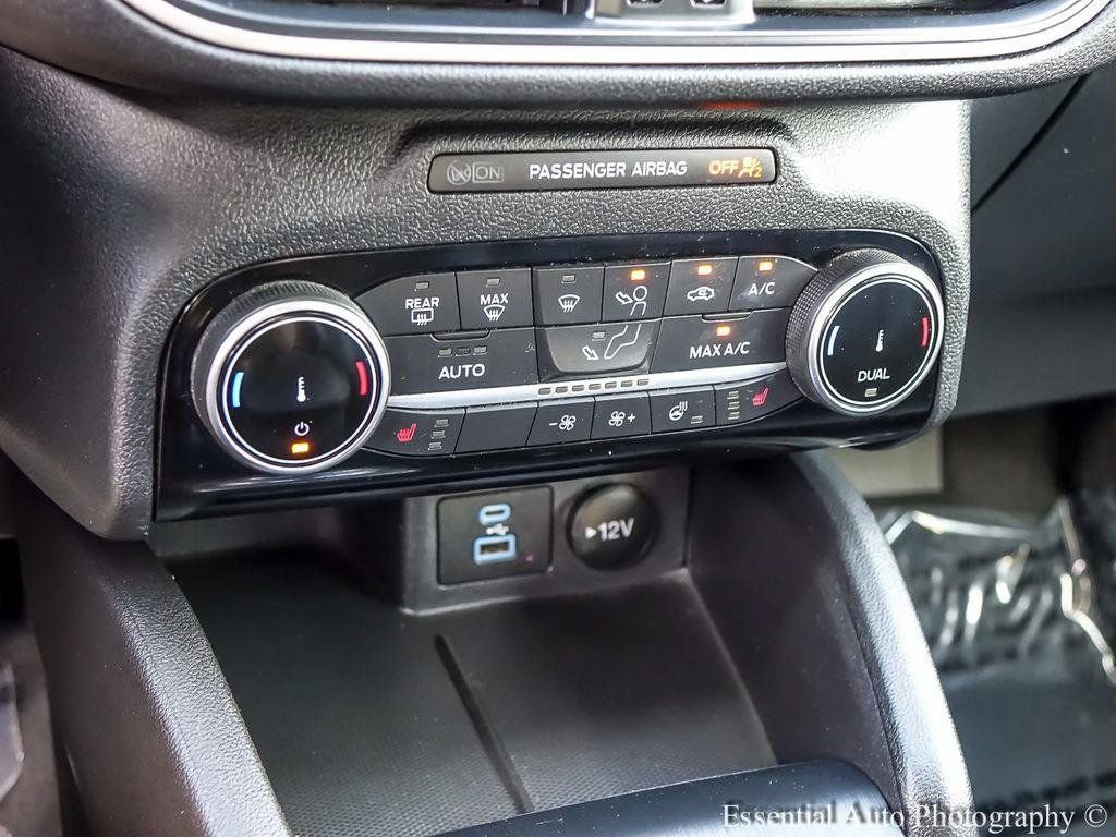 Used 2022 Ford Escape SEL FWD image 17