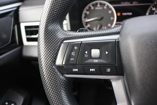 Used 2024 Mitsubishi Outlander ES image 18