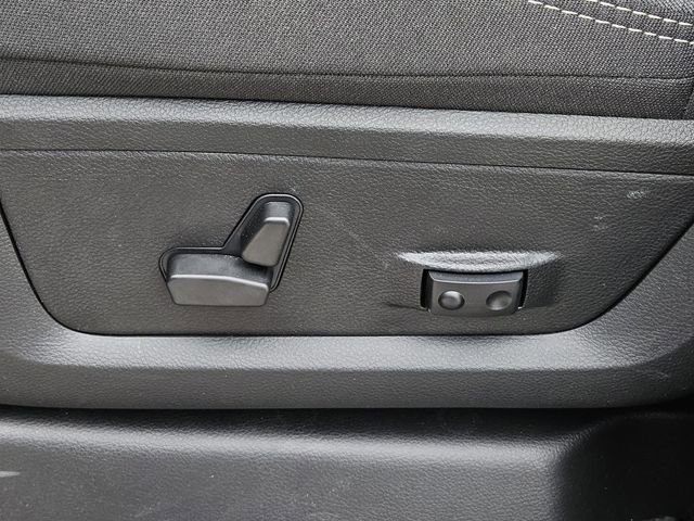 New 2026 RAM 3500 Big Horn AWD/4WD image 28