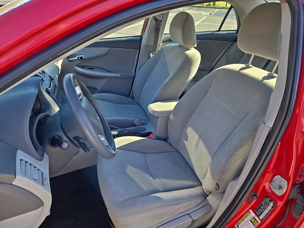 Used 2010 Toyota Corolla LE image 12