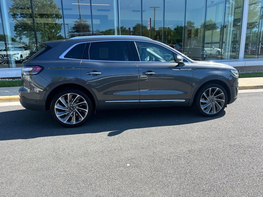 Certified 2019 Lincoln Nautilus Reserve w/ Ultimate Package AWD/4WD image 10