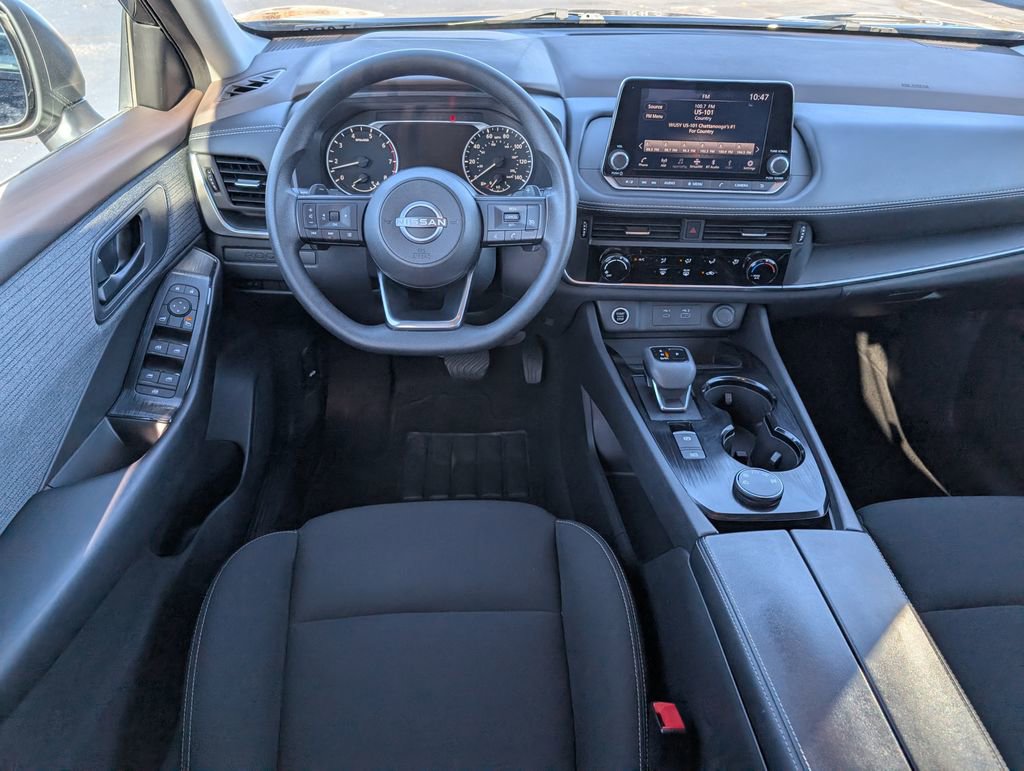 Used 2023 Nissan Rogue S image 11