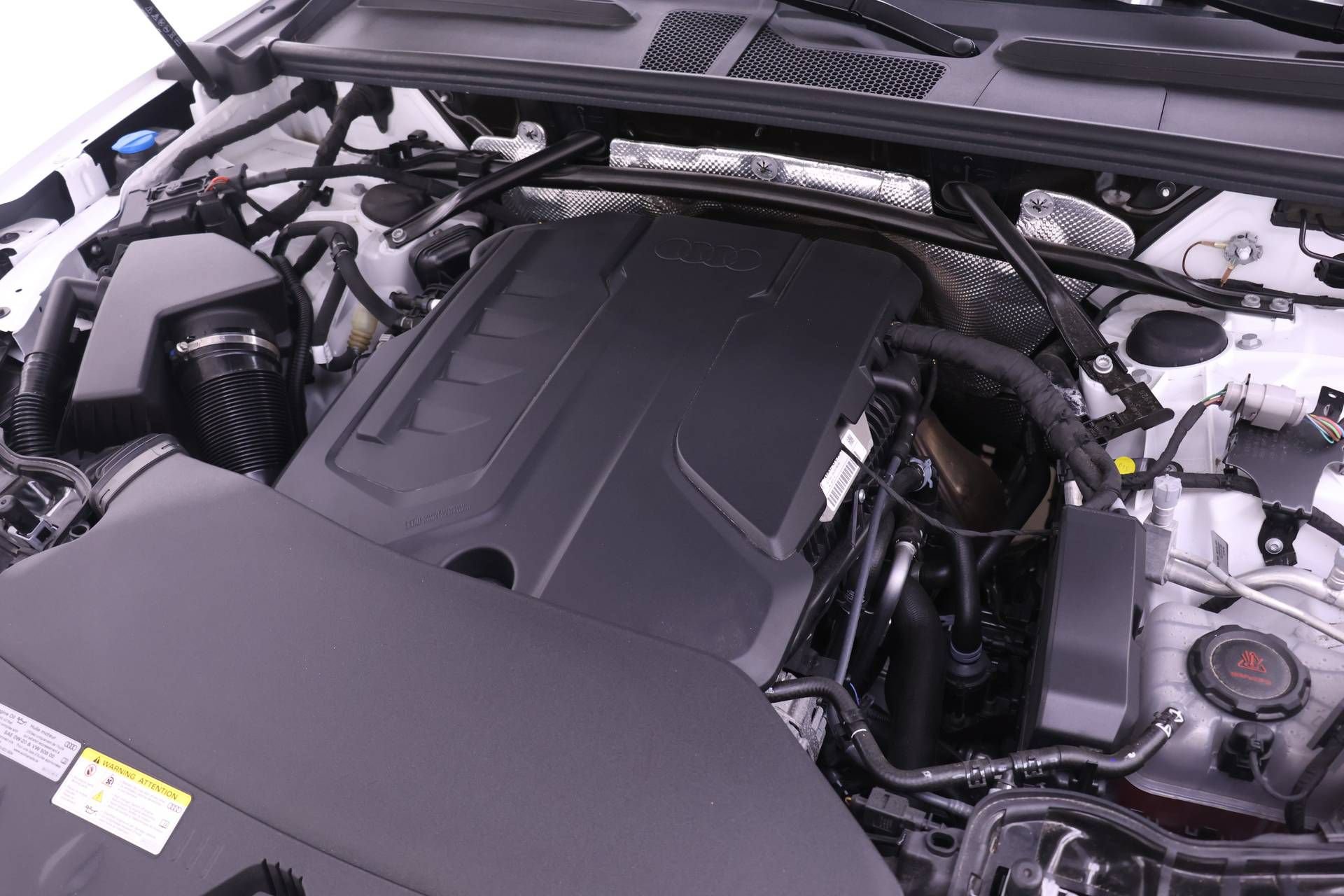 Certified 2025 Audi Q5 Premium AWD/4WD image 23