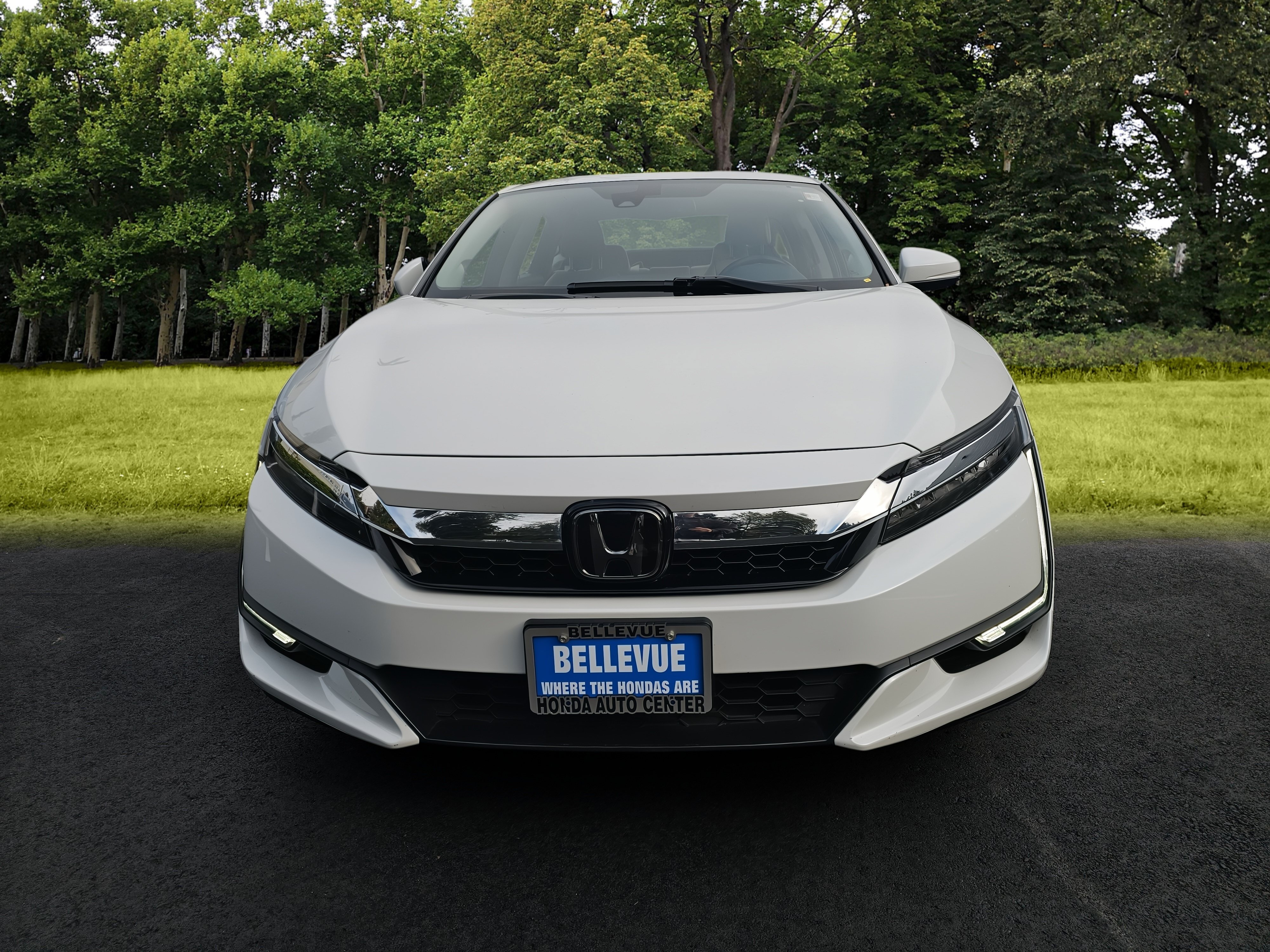 Used 2020 Honda Clarity Touring image 2