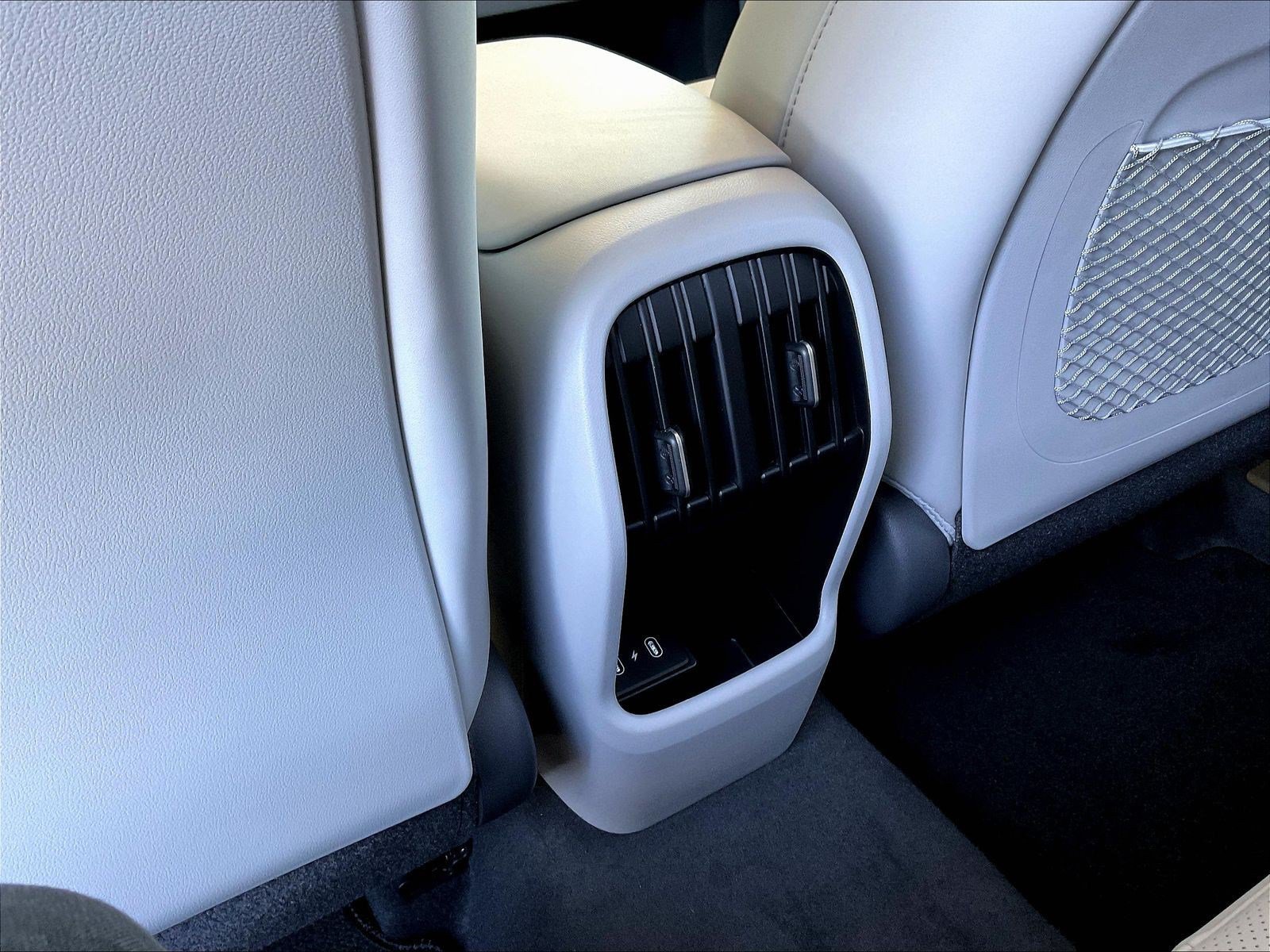 Used 2024 Hyundai Kona Limited AWD/4WD image 10