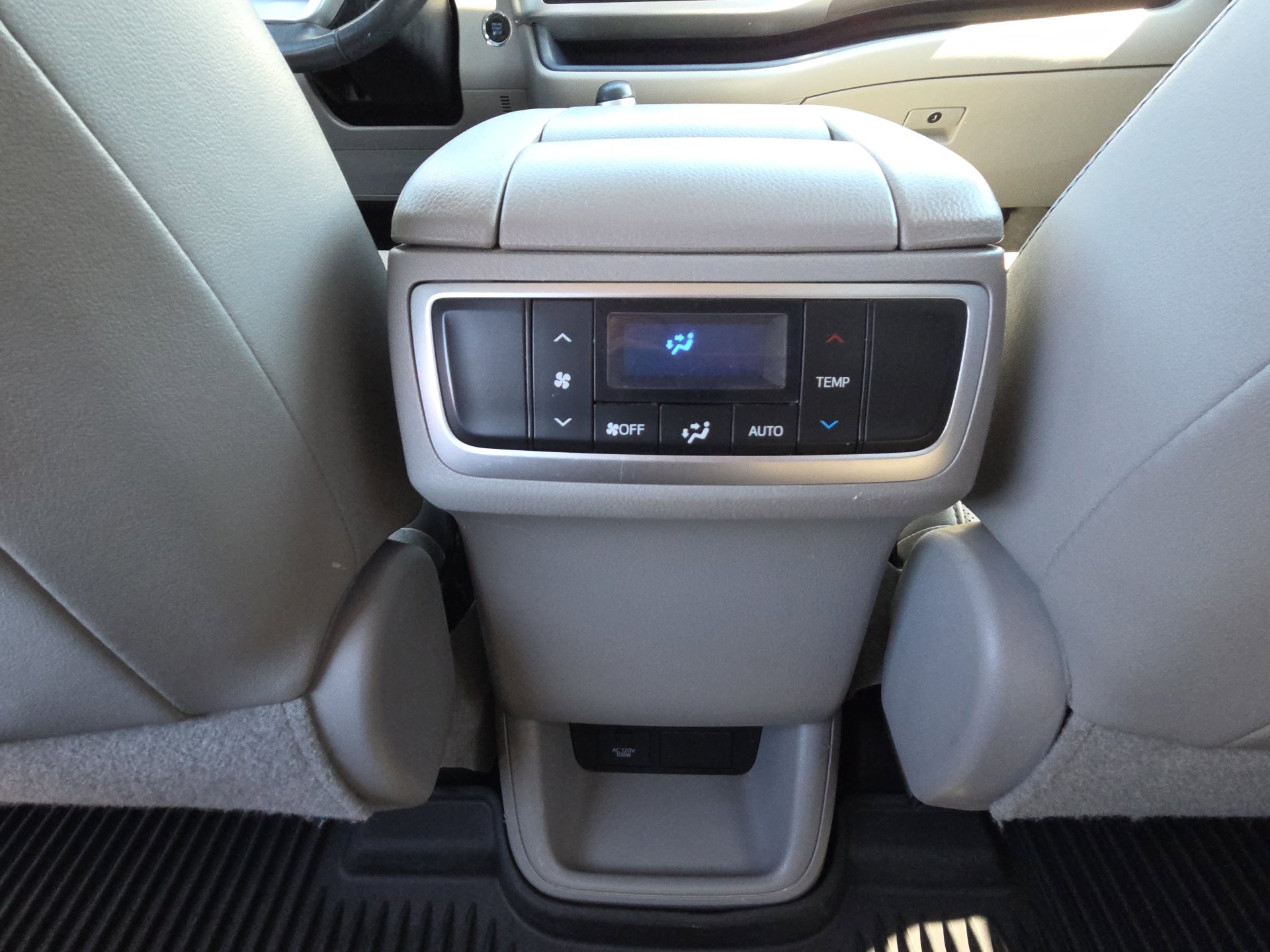 Used 2019 Toyota Highlander Limited AWD/4WD image 31
