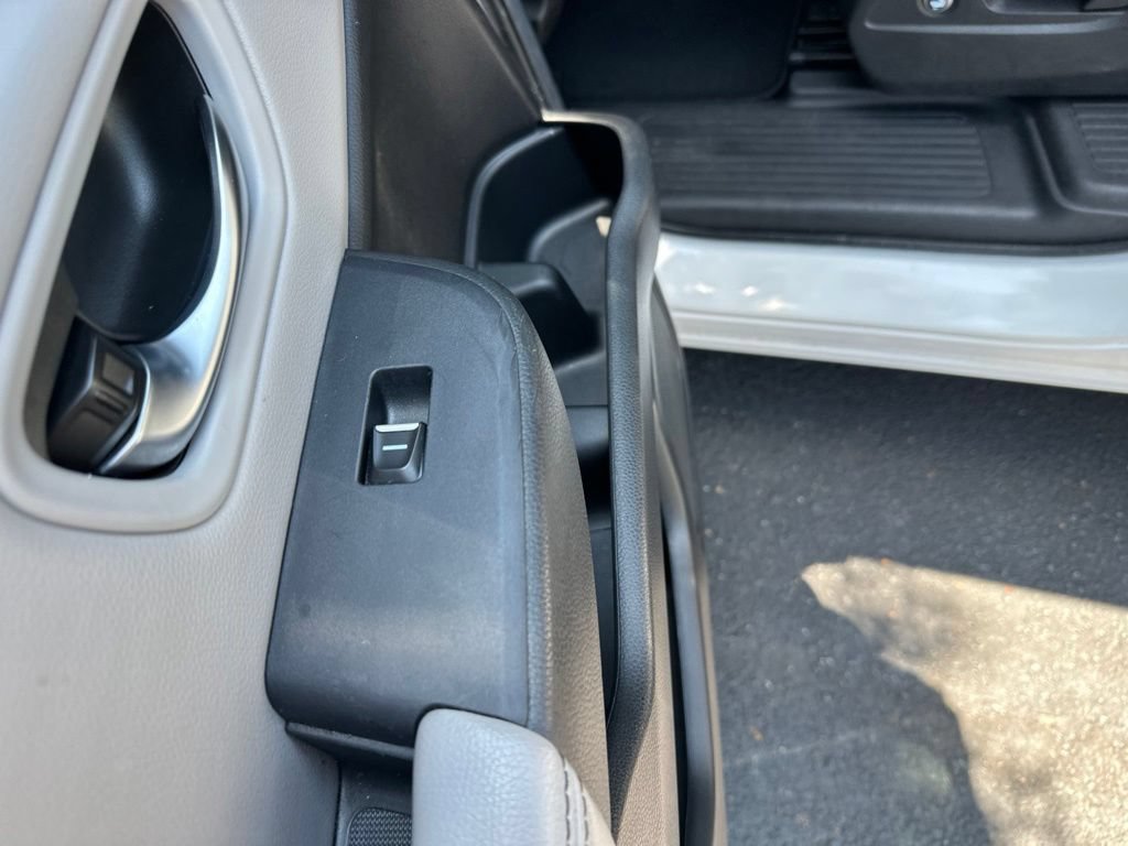 Certified 2025 Honda Pilot Touring image 13