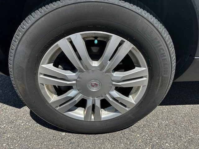 Used 2013 Cadillac SRX Luxury AWD/4WD image 2
