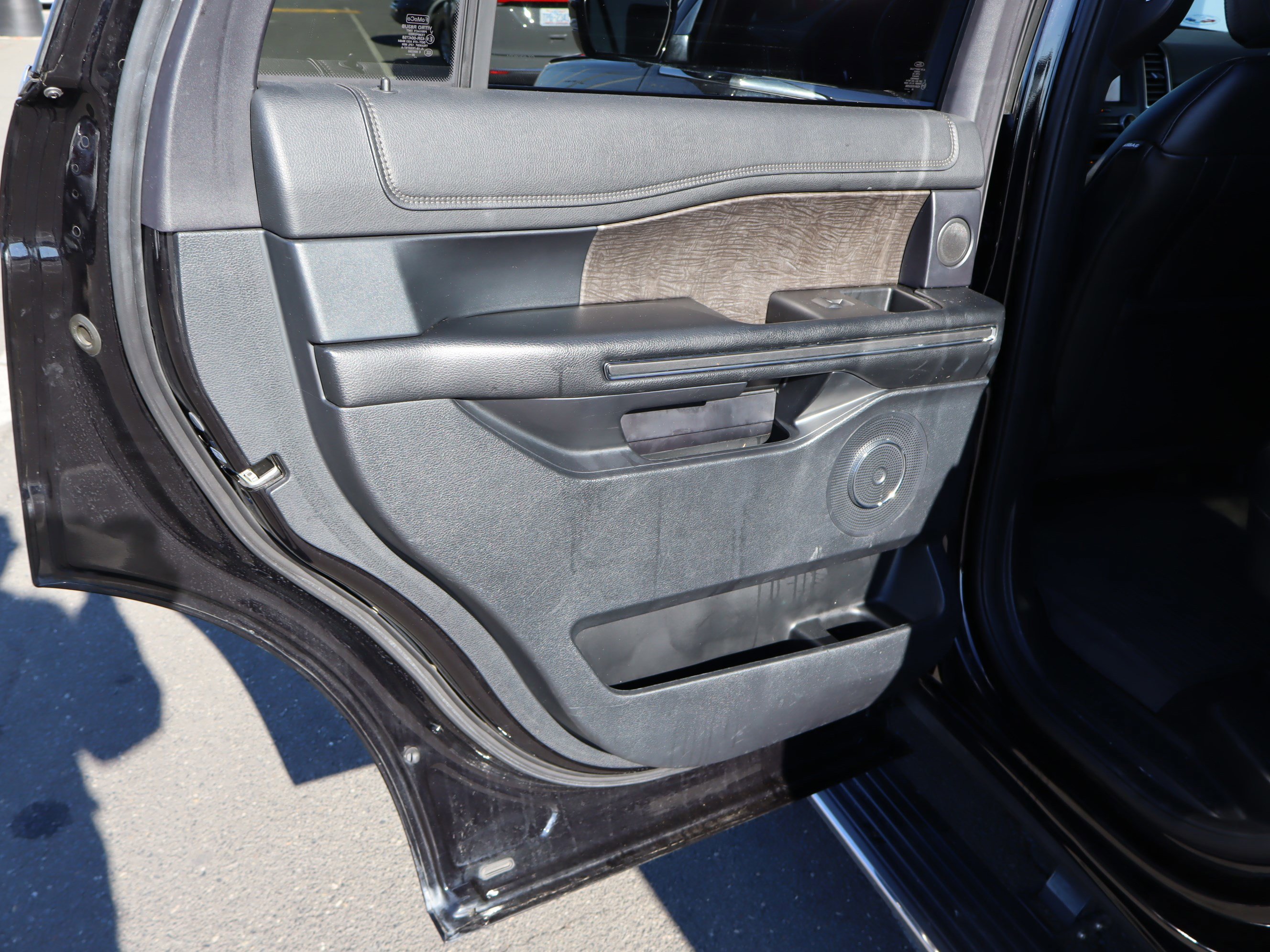 Used 2020 Ford Expedition Limited w/ Special Edition Package image 32