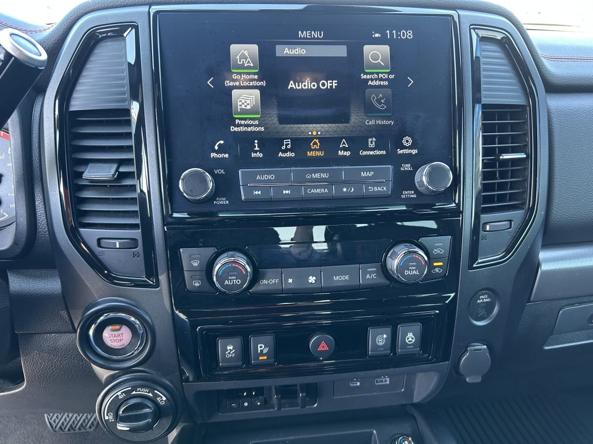 Used 2021 Nissan Titan PRO-4X w/ Pro-4x Convenience Package image 11